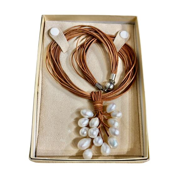 New in Box Pascal Freshwater Pear-Shaped Pearls on Suede Leather Necklace - Picture 2 of 6